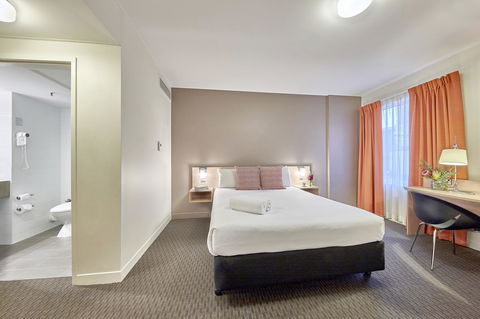Ibis Perth - Holiday Find 4