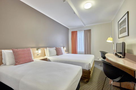 Ibis Perth - Holiday Find 7