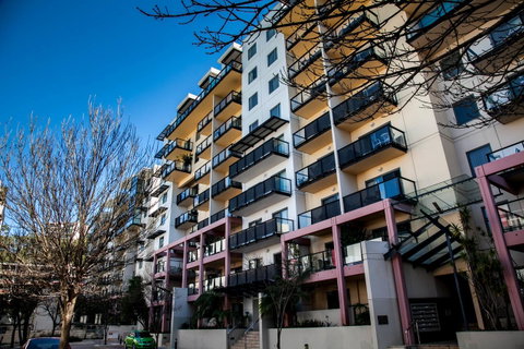 Perth Short Stays - Holiday Find 0