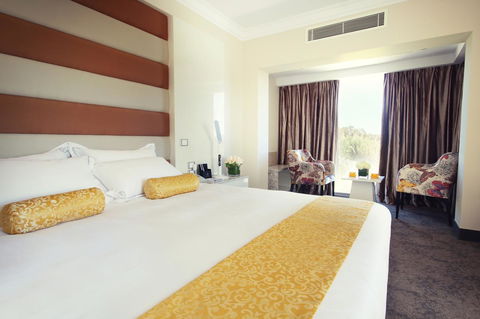 Swan River Hotel - Holiday Find 2