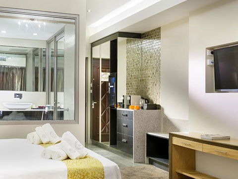 Swan River Hotel - Holiday Find 12