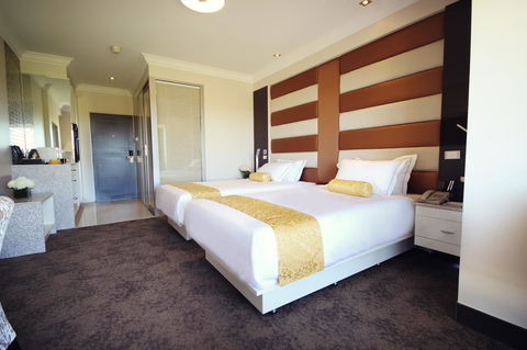 Swan River Hotel - Holiday Find 33