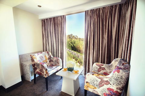 Swan River Hotel - Holiday Find 39
