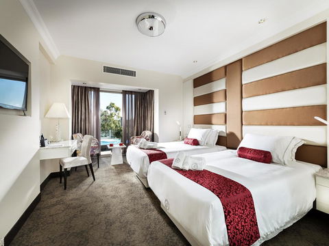 Swan River Hotel - Holiday Find 17