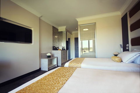 Swan River Hotel - Holiday Find 34