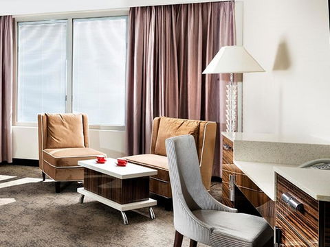 Swan River Hotel - Holiday Find 23