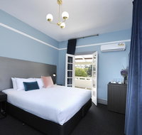 The Stirling Arms Hotel