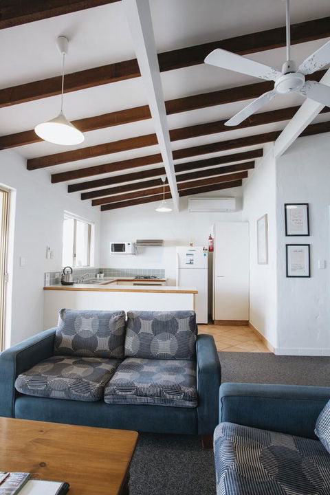 Canal Rocks Beachfront Apartments - Holiday Find 4