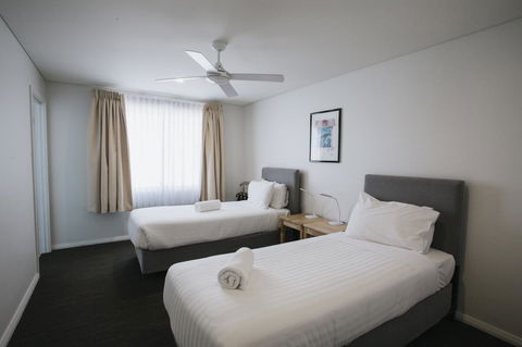 Canal Rocks Beachfront Apartments - Holiday Find 41