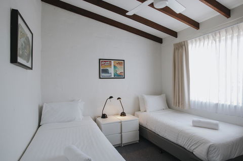 Canal Rocks Beachfront Apartments - Holiday Find 31