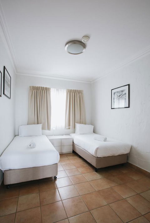 Canal Rocks Beachfront Apartments - Holiday Find 32