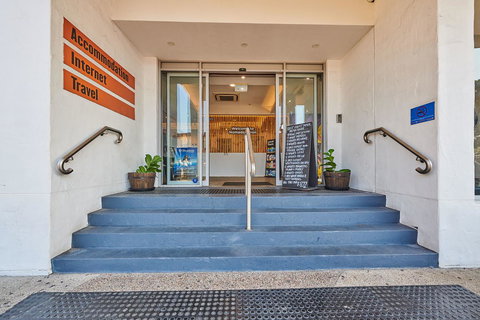 Nomads Byron Bay Backpackers - Holiday Find 1