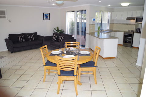 Kalbarri Blue Ocean Villas - Holiday Find 5