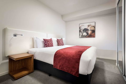 Ramada By Wyndham VetroBlu Scarborough Beach - Holiday Find 33