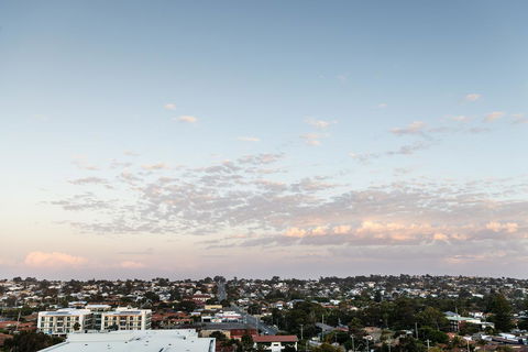 Ramada By Wyndham VetroBlu Scarborough Beach - Holiday Find 10