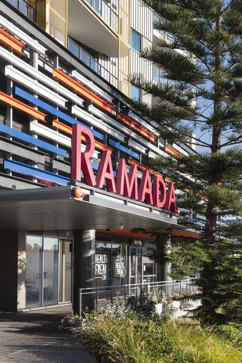 Ramada By Wyndham VetroBlu Scarborough Beach - Holiday Find 4