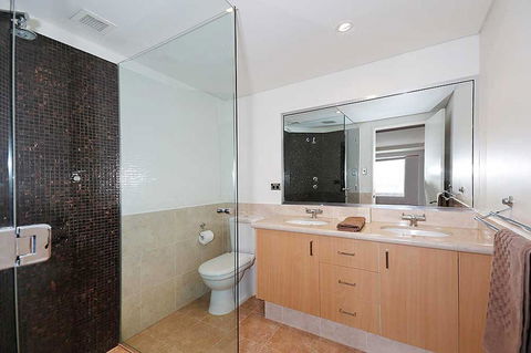 Ocean View-breath Taking Views, Amazing Facilities - Holiday Find 18