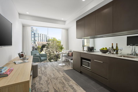 Quest North Sydney - Holiday Find 6