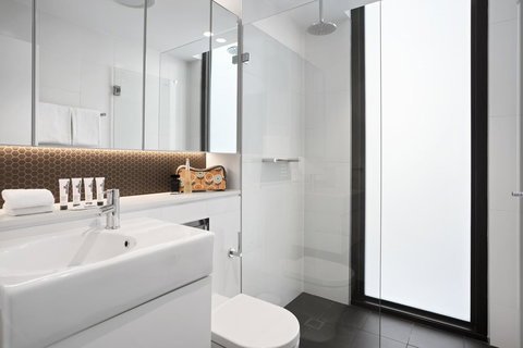 Quest North Sydney - Holiday Find 10