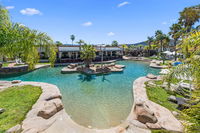 Book Lavington Accommodation Vacations Holiday Find Holiday Find