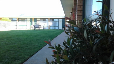 Junee Motor Inn - Holiday Find 9