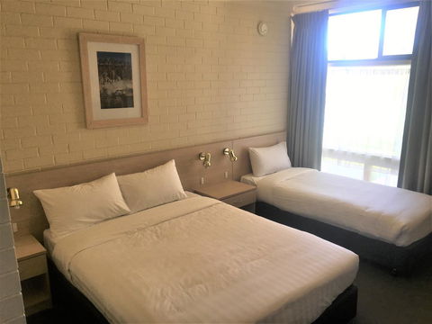 Junee Motor Inn - Holiday Find 15