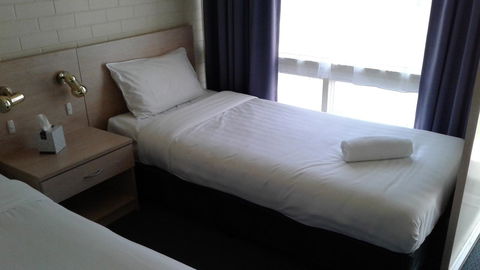 Junee Motor Inn - Holiday Find 4