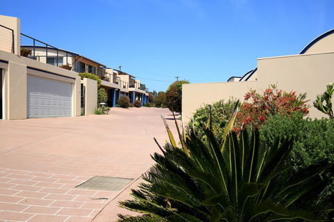 The Cove At Culburra - Direct Access To Beach - Holiday Find 24