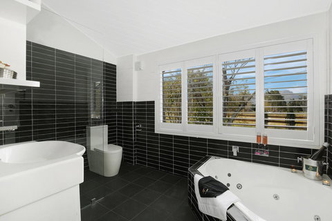 Romanz In The Valley (Luxury B&B) - Holiday Find 13