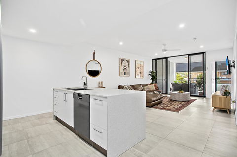 No 5 Rockpool 69 Ave Sawtell - Holiday Find 1