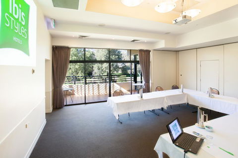 Ibis Styles Tamworth - Holiday Find 14