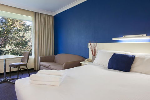 Ibis Styles Tamworth - Holiday Find 26