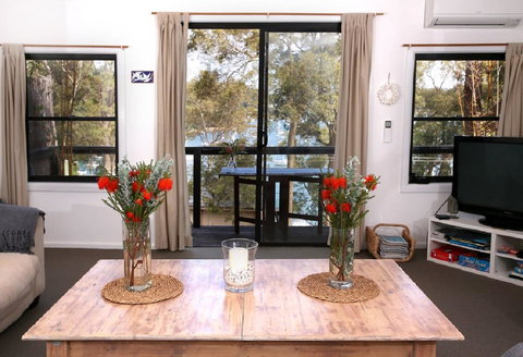 Refuge Cove On Pittwater - Holiday Find 3