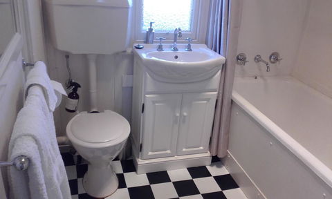 182 Anson Street - Holiday Find 5