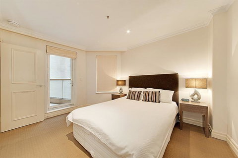 Wyndel Apartments Sydney CBD - Bond - Holiday Find 8