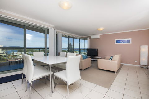 Sails Apartments - Holiday Find 4