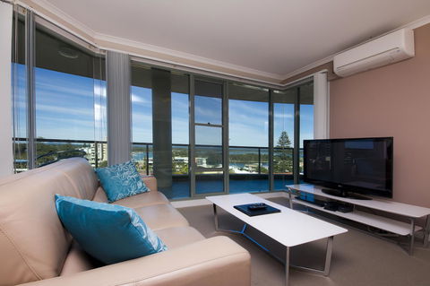 Sails Apartments - Holiday Find 5