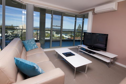 Sails Apartments - Holiday Find 1