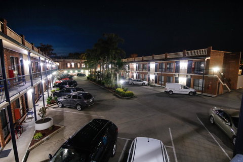 Albury Paddlesteamer Motel - Holiday Find 10