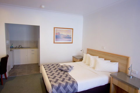 Albury Paddlesteamer Motel - Holiday Find 34