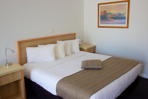 Albury Paddlesteamer Motel - Holiday Find 31