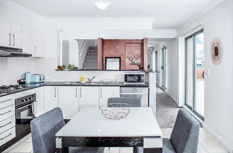 DD Apartments On Darling Harbour - Holiday Find 1