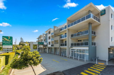 Quality Suites Pioneer Sands - Holiday Find 1