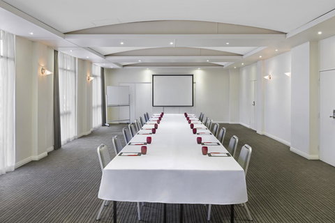 Mercure Newcastle - Holiday Find 25