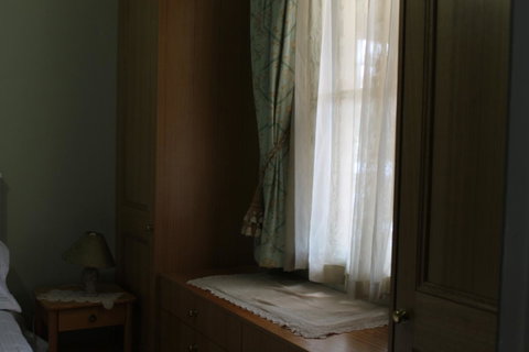 Boot Makers Cottage - Holiday Find 12