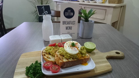 Adelong Motel - Holiday Find 1