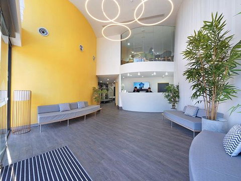 Value Suites Green Square - Holiday Find 3