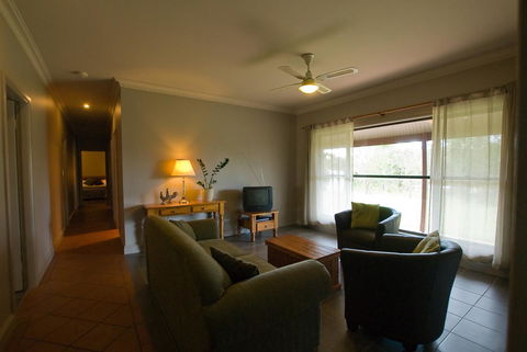 Ironstone Estate Lovedale - Holiday Find 34