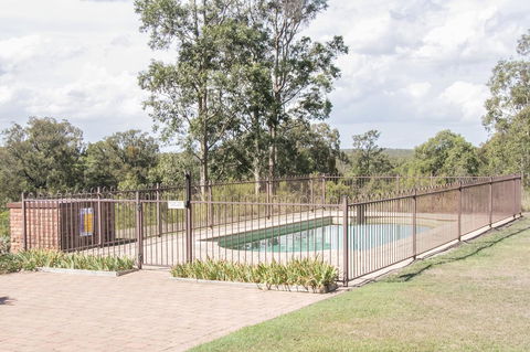 Ironstone Estate Lovedale - Holiday Find 3
