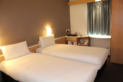 Ibis Newcastle - Holiday Find 14
